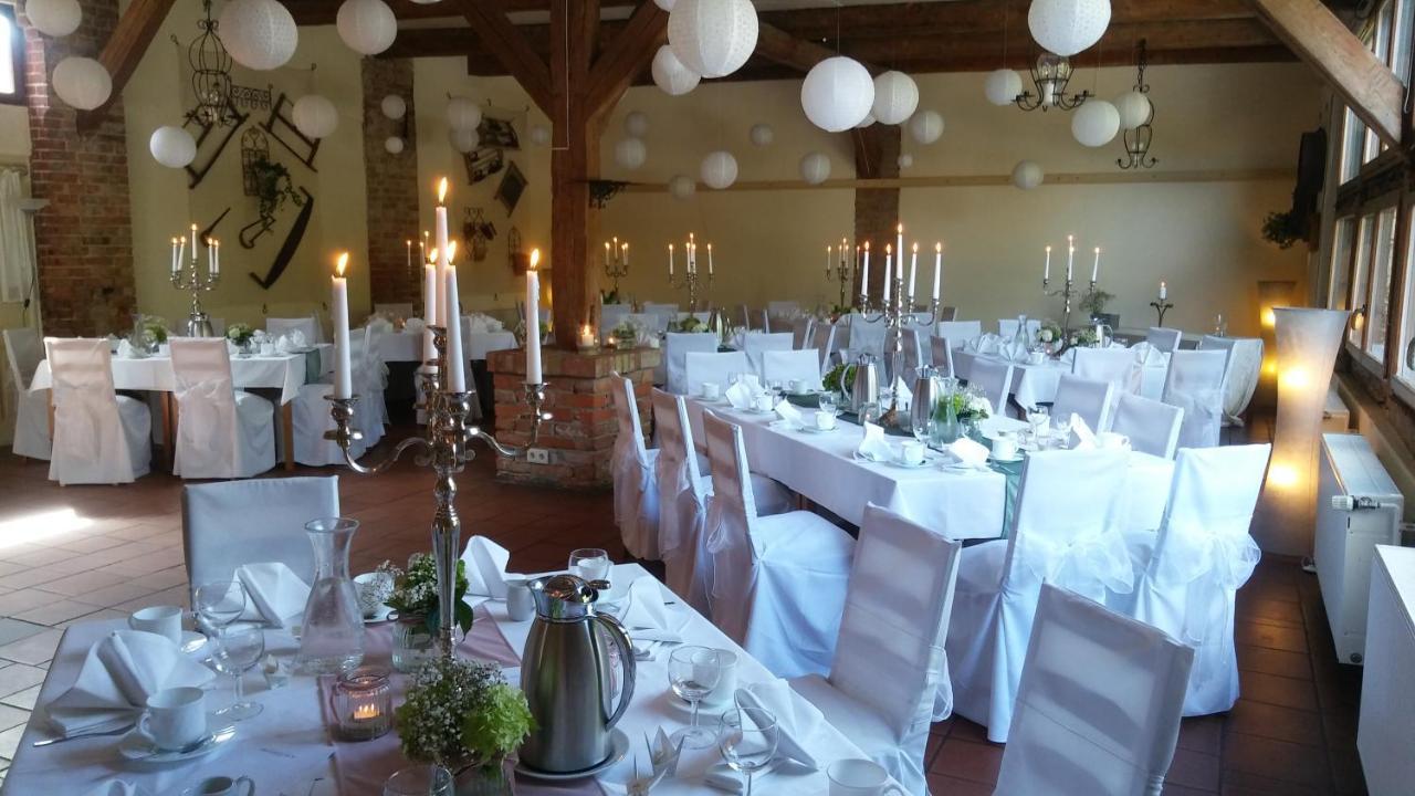 Hotel Alte Försterei Kloster Zinna Exteriör bild