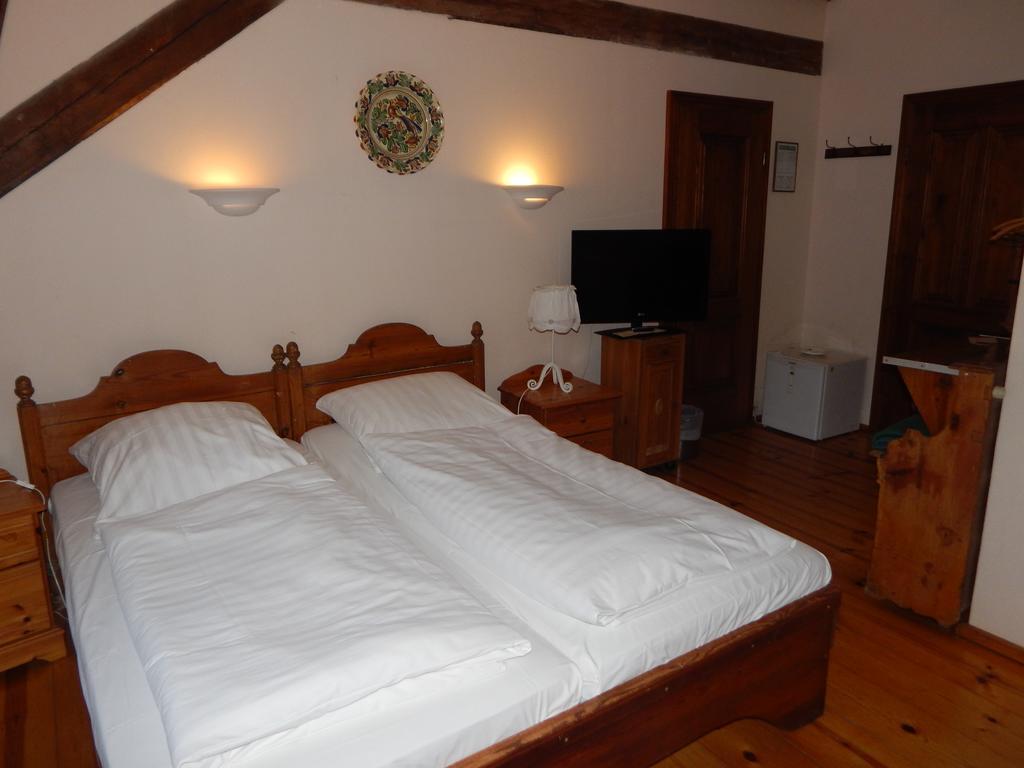 Hotel Alte Försterei Kloster Zinna Exteriör bild